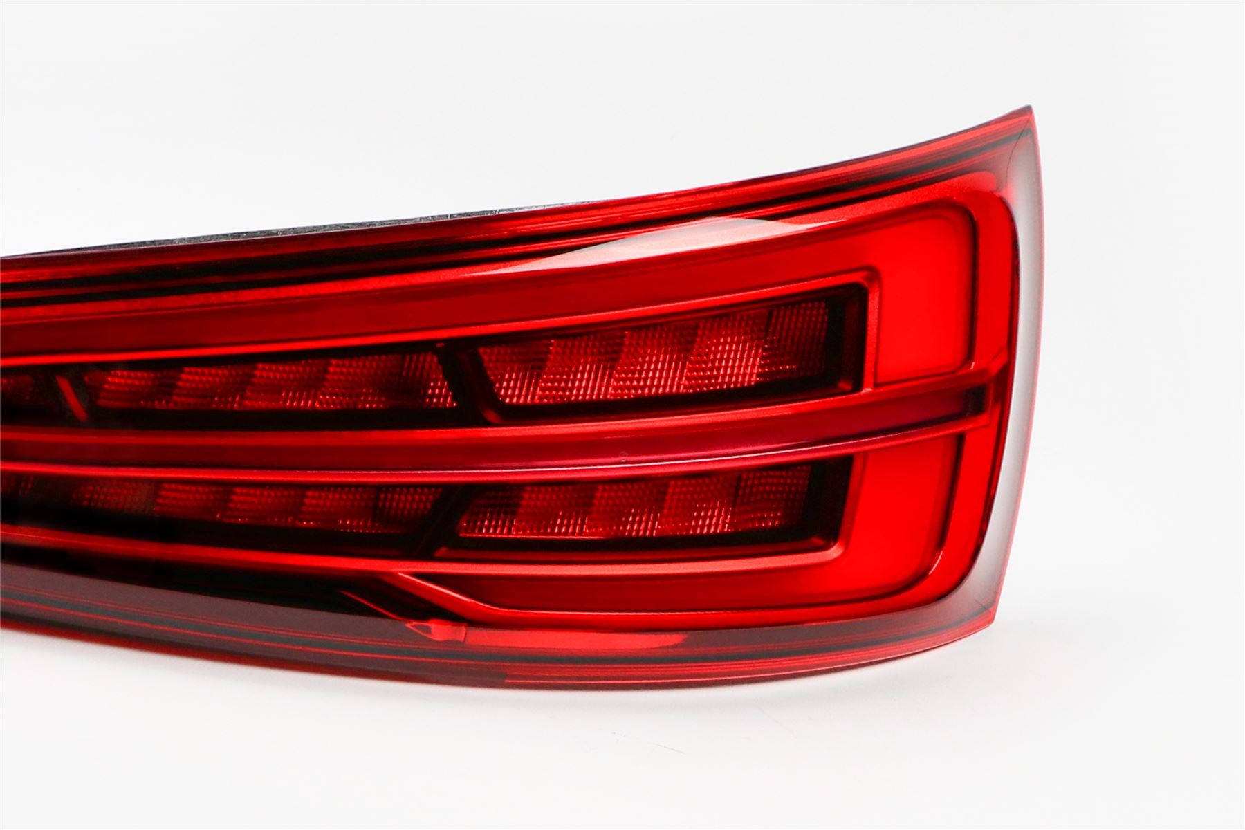 Audi Q3 Right Rear Light, Magneti Marelli OEM, OEM 8U0945094N - View 8