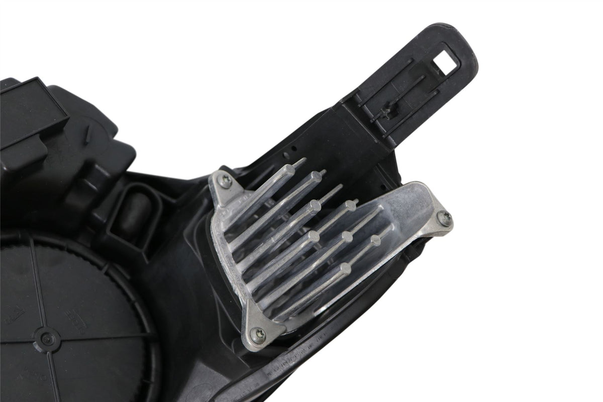 Vauxhall Crossland Right Headlight, Valeo OEM, OEM 13467970 - View 7