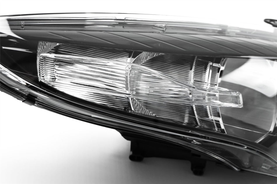 Renault Megane Right Headlight, Magneti Marelli OEM, OEM 260104930R - View 2