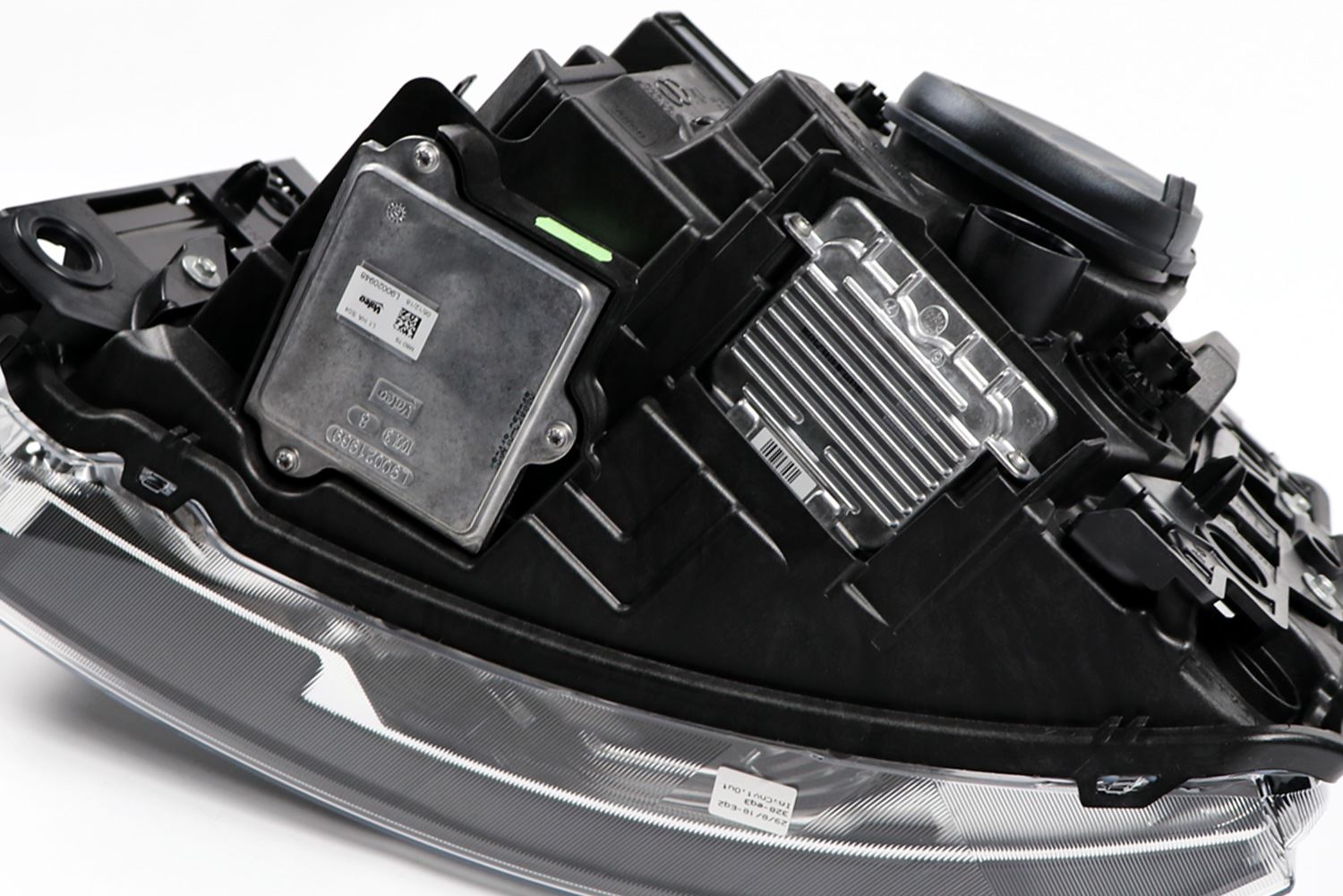 Land Rover Discovery Headlight Cover, Valeo OEM, OEM LR052377 - View 8