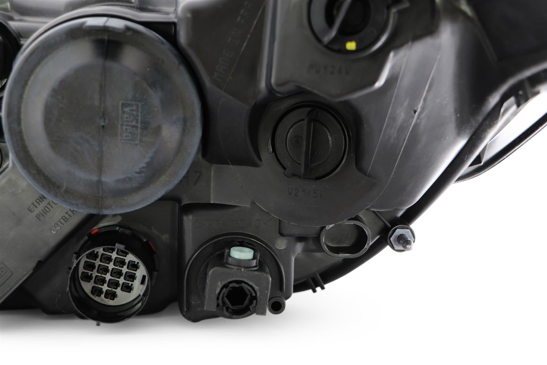 Land Rover Discovery Headlight Cover, Valeo OEM, OEM LR085633 - View 3