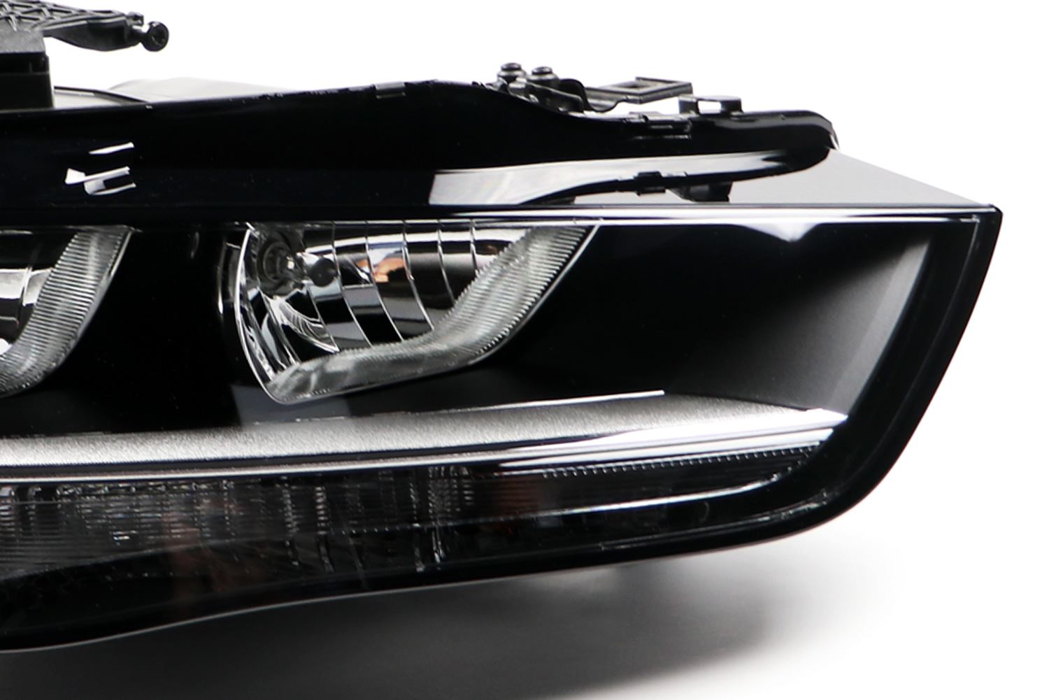 Audi A4 B8 Right Headlight, Magneti Marelli OEM, OEM 8K0941004AC - View 7