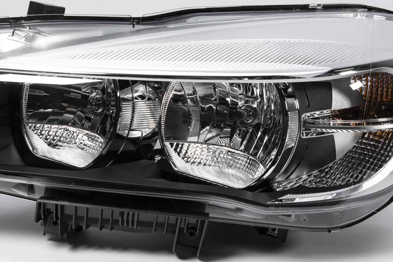 BMW 2 Series F45 F46 Left Headlight, Magneti Marelli OEM, OEM 63117422575 - View 10