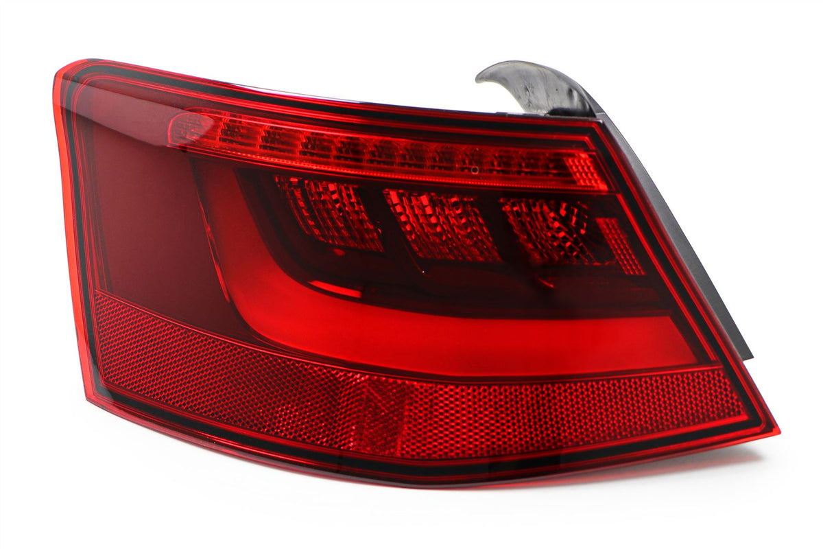 Audi A3 Left Rear Light, Magneti Marelli OEM, OEM 8V3945095B, MPN LLI002