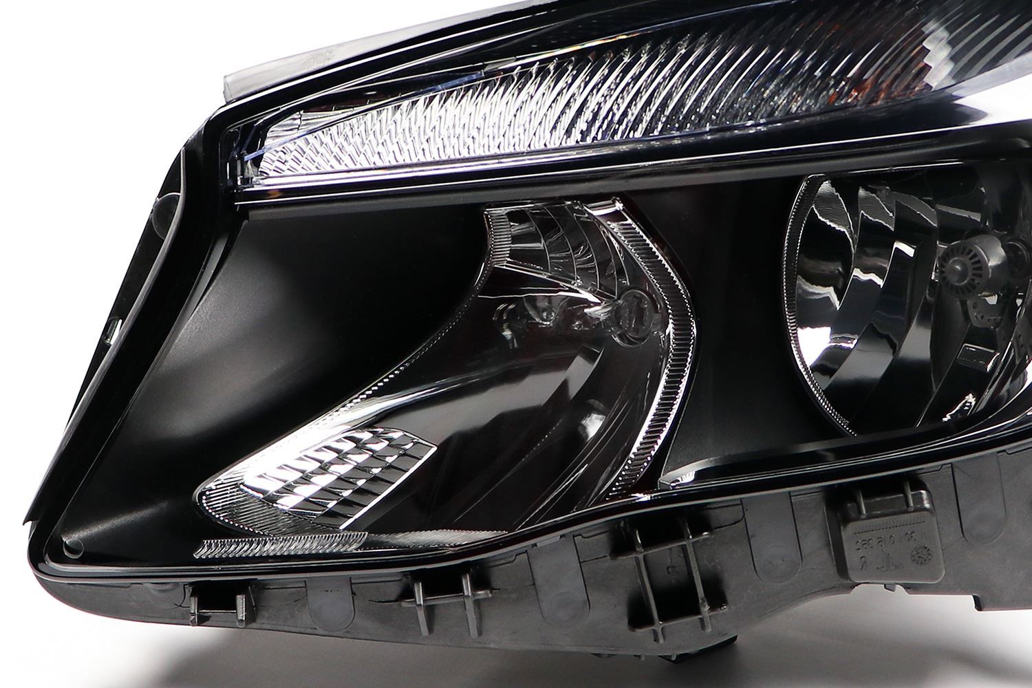 Mercedes-Benz GLA Left Headlight, Magneti Marelli OEM, OEM A1568200561 - View 3