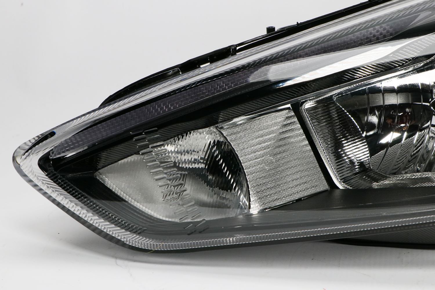 Hella LED DRL Left Headlight for Ford, OEM quality, OEM 1866246 - View 12
