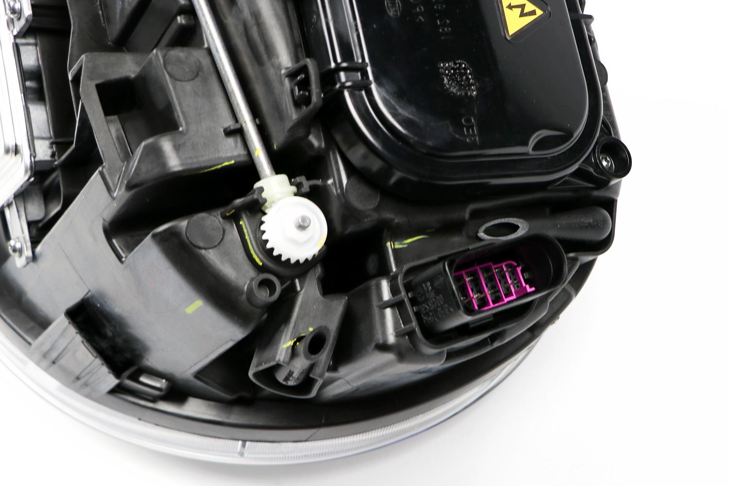 Volkswagen Beetle Right Headlight, Hella OEM, OEM 5C2941032B - View 4