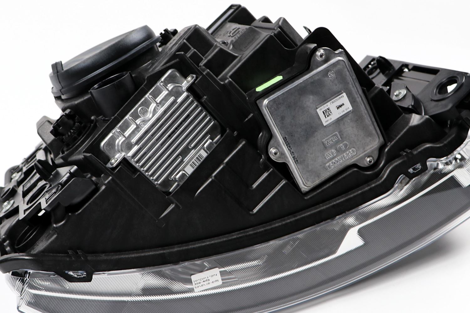 Land Rover Discovery Headlight Cover, Valeo OEM, OEM LR052386 - View 2