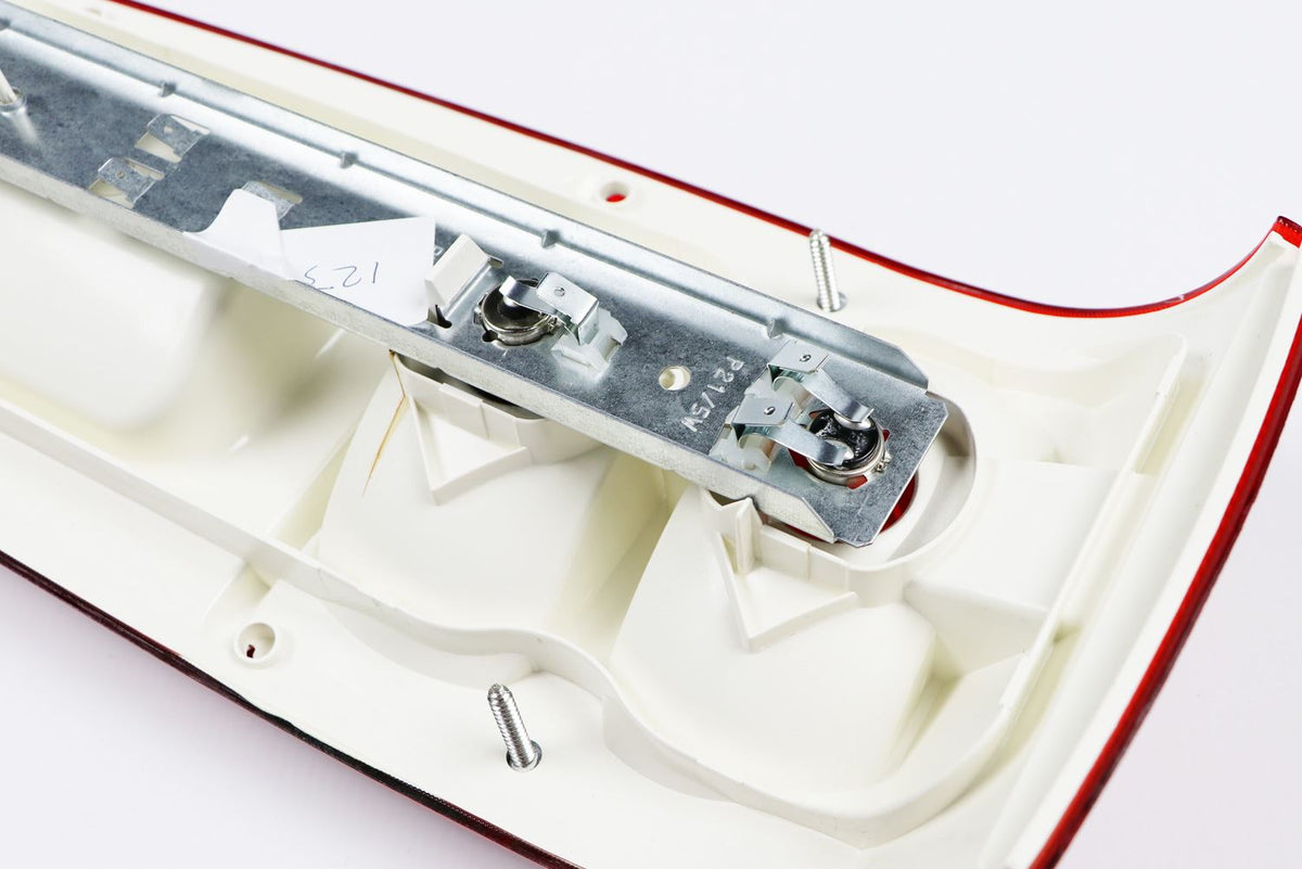 Hella Reverse Light for Expedition, Autotrail Tracker & more, OEM quality, OEM 1965490 - View 10