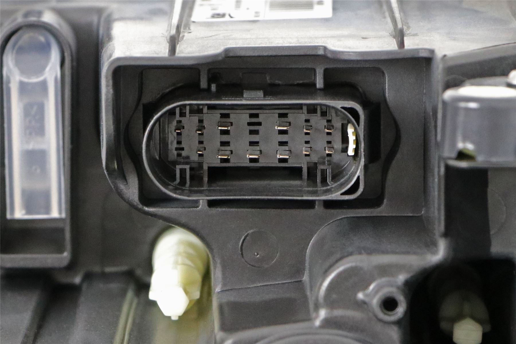 Volkswagen Transporter T6 Right Headlight, Valeo OEM, OEM 7E2941774 - View 9