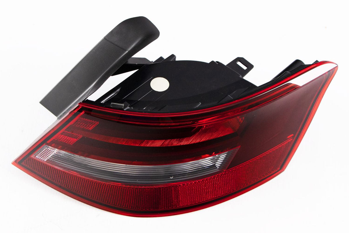 Audi A3 Right Rear Light, Magneti Marelli OEM, OEM 8V3945096 - View 9