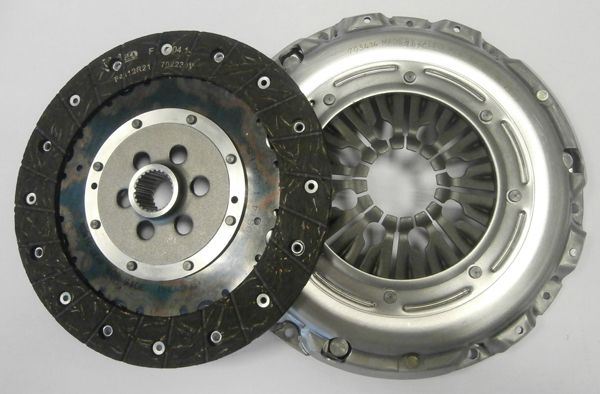 Valeo Clutch Kit for Volkswagen, Audi & more, OEM quality, OEM 03L141018A - View 3