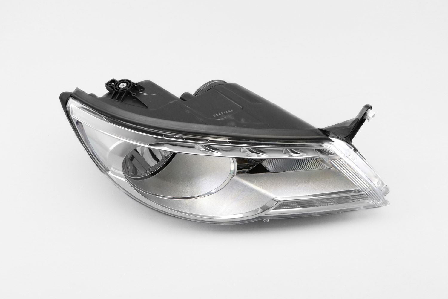 Volkswagen Tiguan Right Headlight, Hella OEM, OEM 5N2941032G - View 2