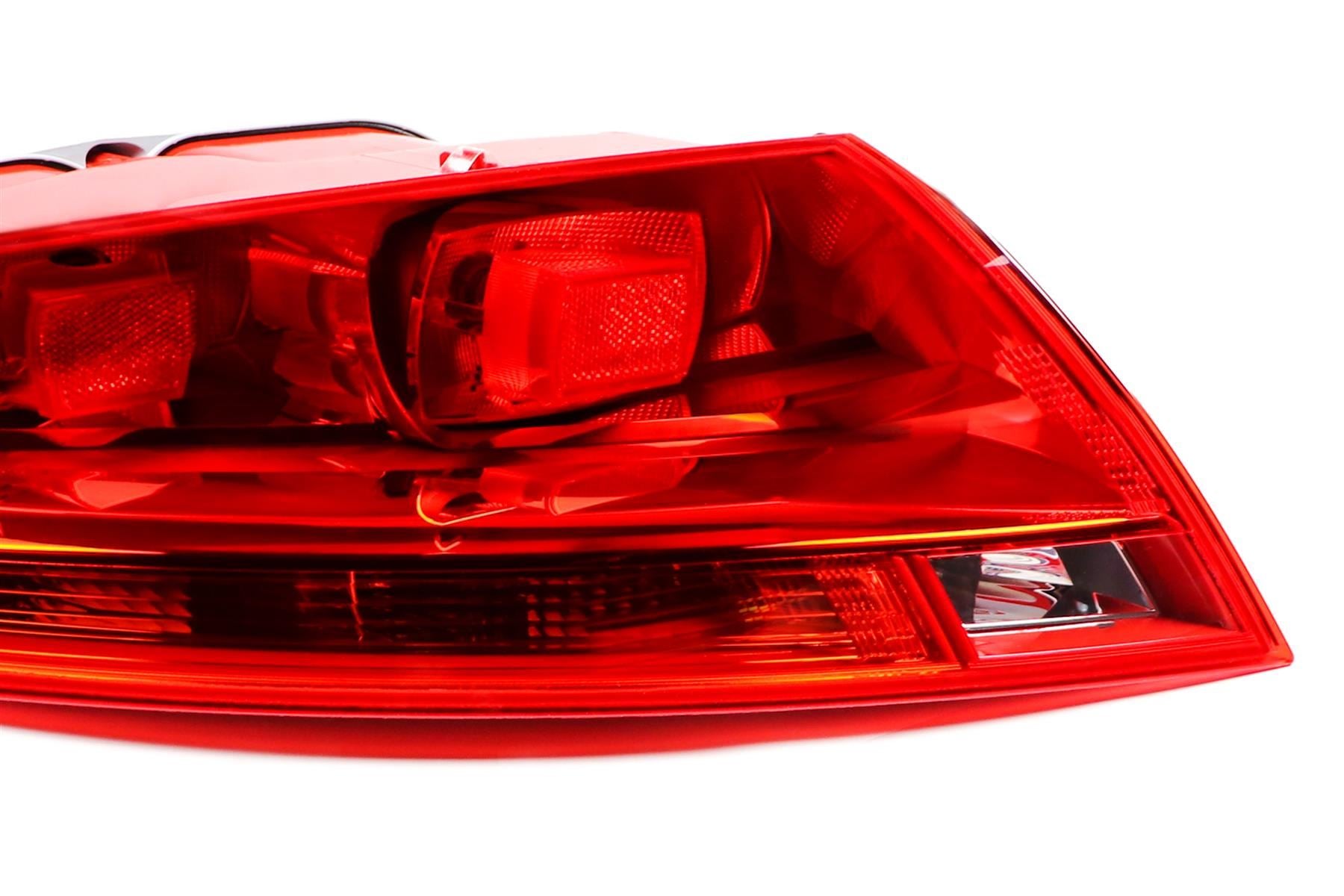 Audi TT Left Rear Light, Magneti Marelli OEM, OEM 8J0945096B - View 4