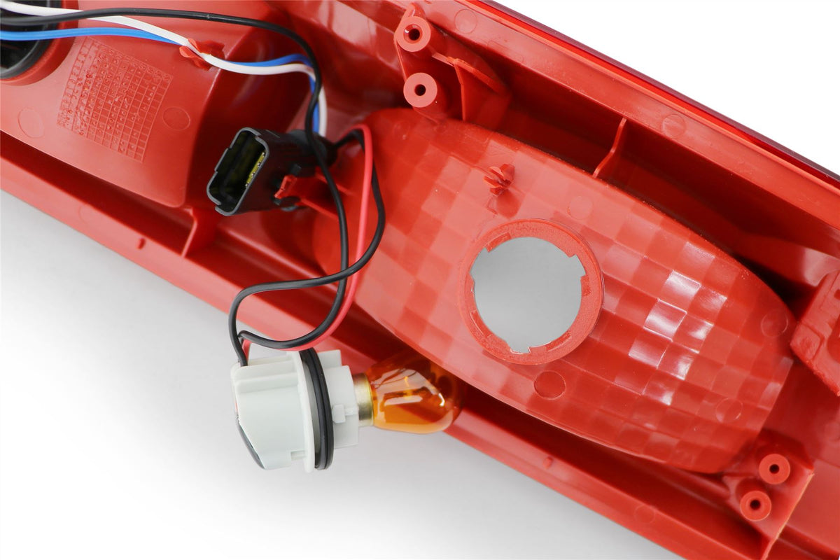 Valeo Left Rear Light for Renault, Vauxhall & more, OEM quality, OEM 8200415250 - View 6