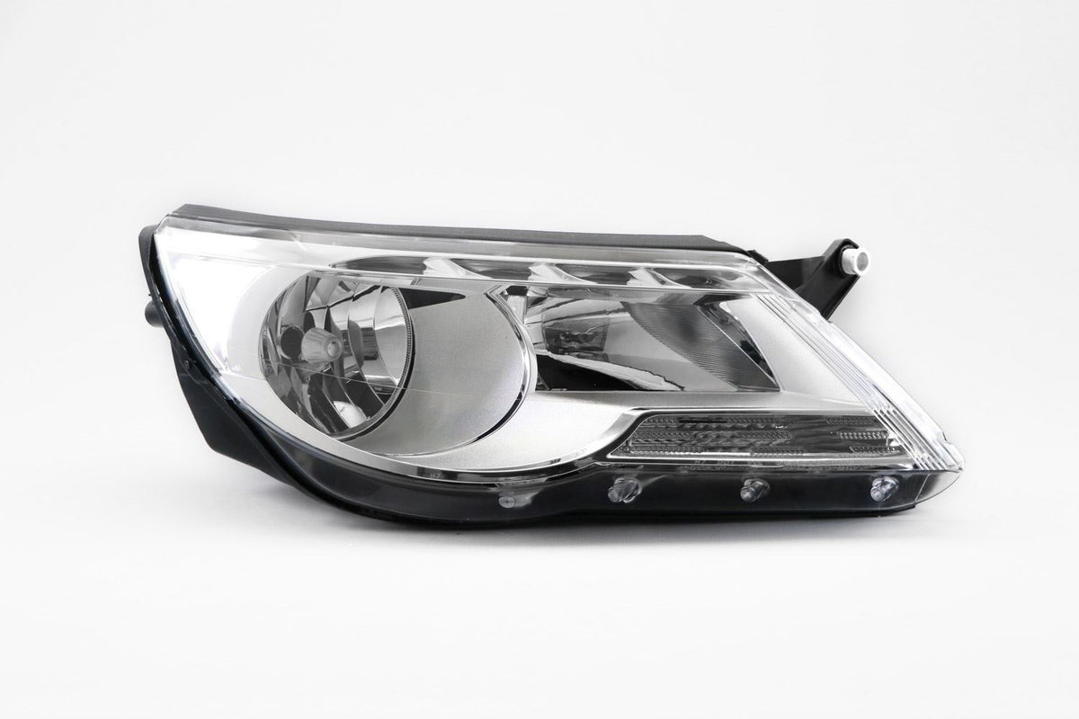 Volkswagen Tiguan Right Headlight, Hella OEM, OEM 5N2941032G, MPN 1LD 247 038-241
