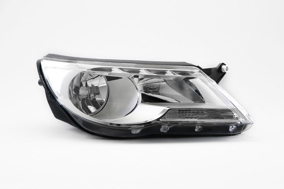 Volkswagen Tiguan Right Headlight, Hella OEM, OEM 5N2941032G, MPN 1LD 247 038-241