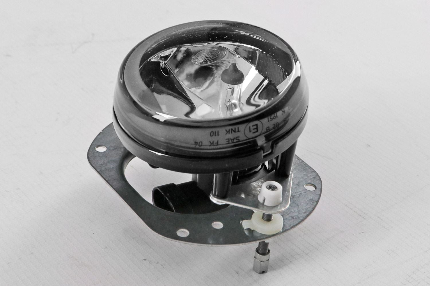 Hella Right Front Fog Light for Mercedes-Benz, OEM quality, OEM A2098200856 - View 5