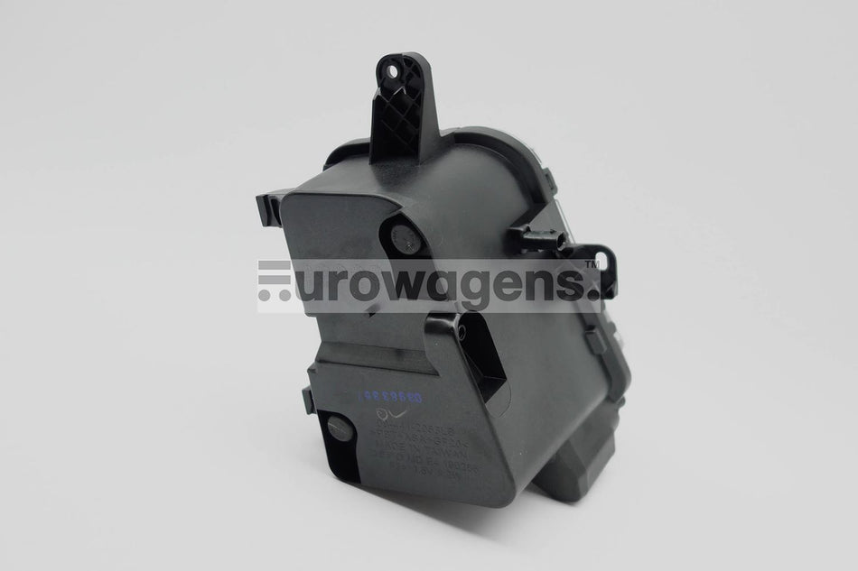 Front Fog Light Right LED - for Volkswagen | Eurowagens - View 2