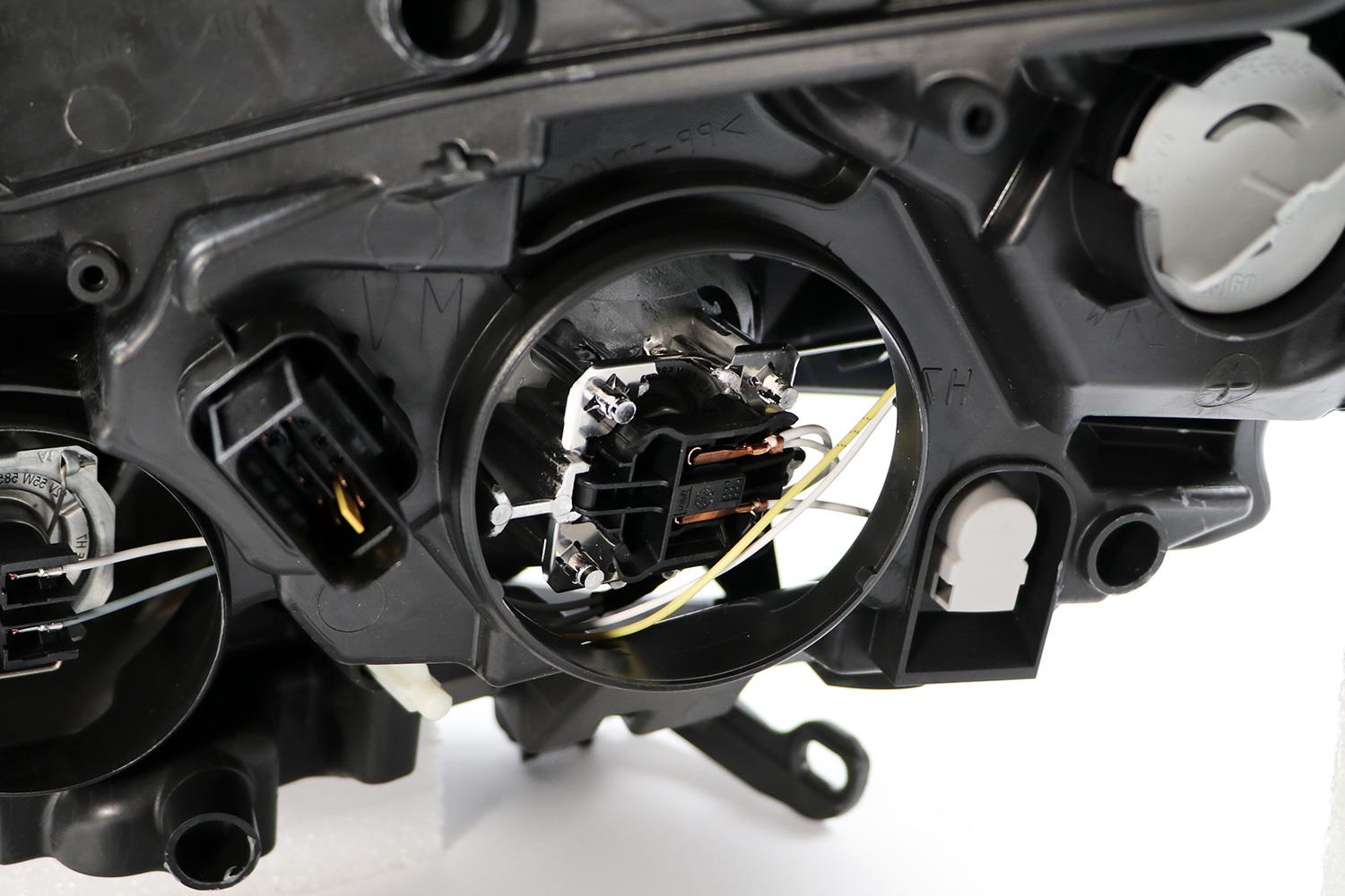 Peugeot 208 Right Headlight, Valeo OEM, OEM 9822690280 - View 2