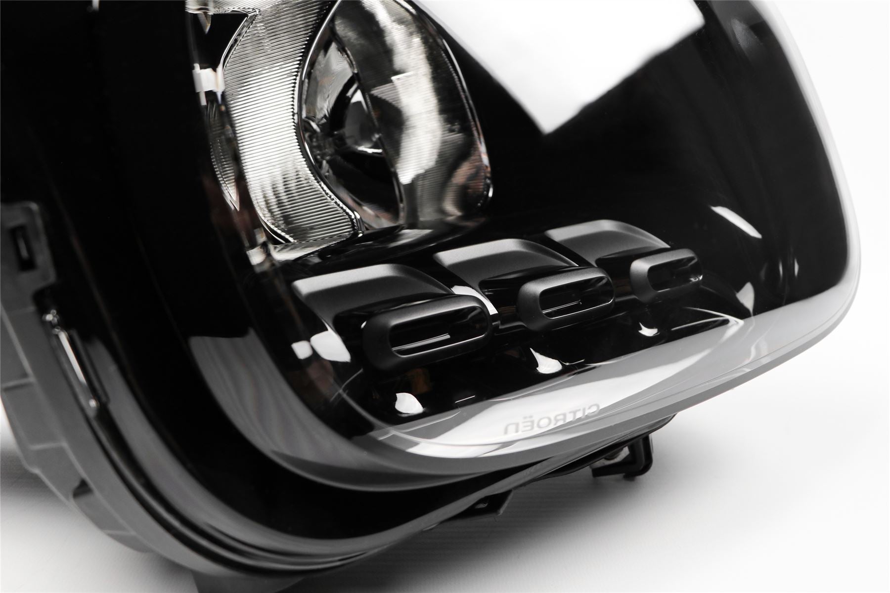 Citroen C3 Aircross Right Headlight, Valeo OEM, OEM YQ00014880 - View 9