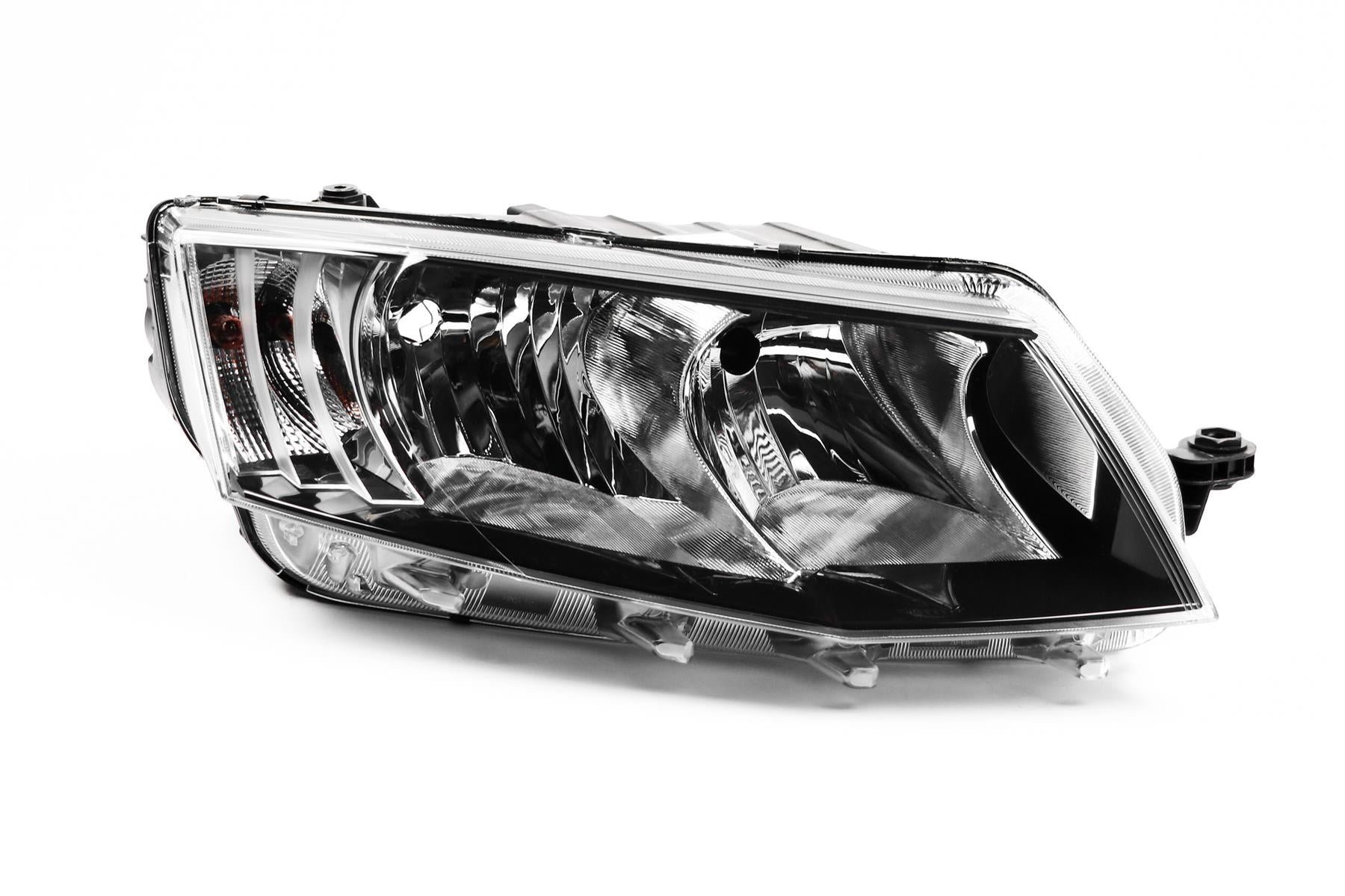 Skoda Octavia Right Headlight, Magneti Marelli OEM, OEM 5E2941016, MPN MHL8051