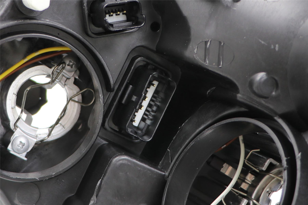 Renault Clio MK4 Right Headlight, Magneti Marelli OEM, OEM 260102155R - View 12