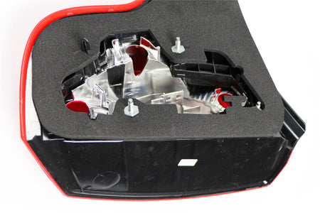 Volvo C30 Right Rear Light, Magneti Marelli OEM, OEM 31213918 - View 6