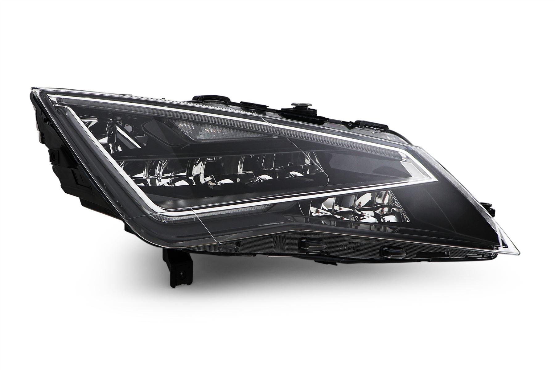 Seat Leon Right Headlight, Valeo OEM, OEM 5F2941008, MPN 45107