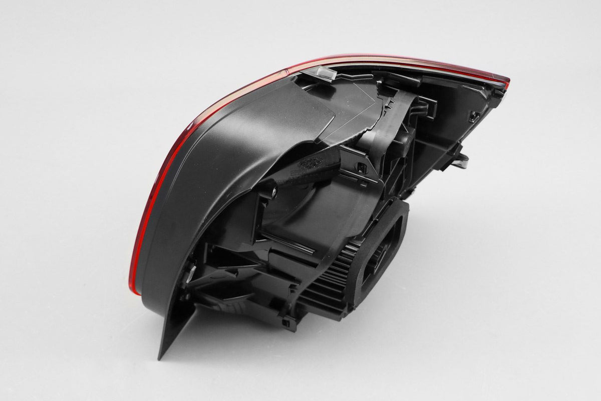 Volkswagen Polo Left Rear Light, Magneti Marelli OEM, OEM 6C0945096G - View 9
