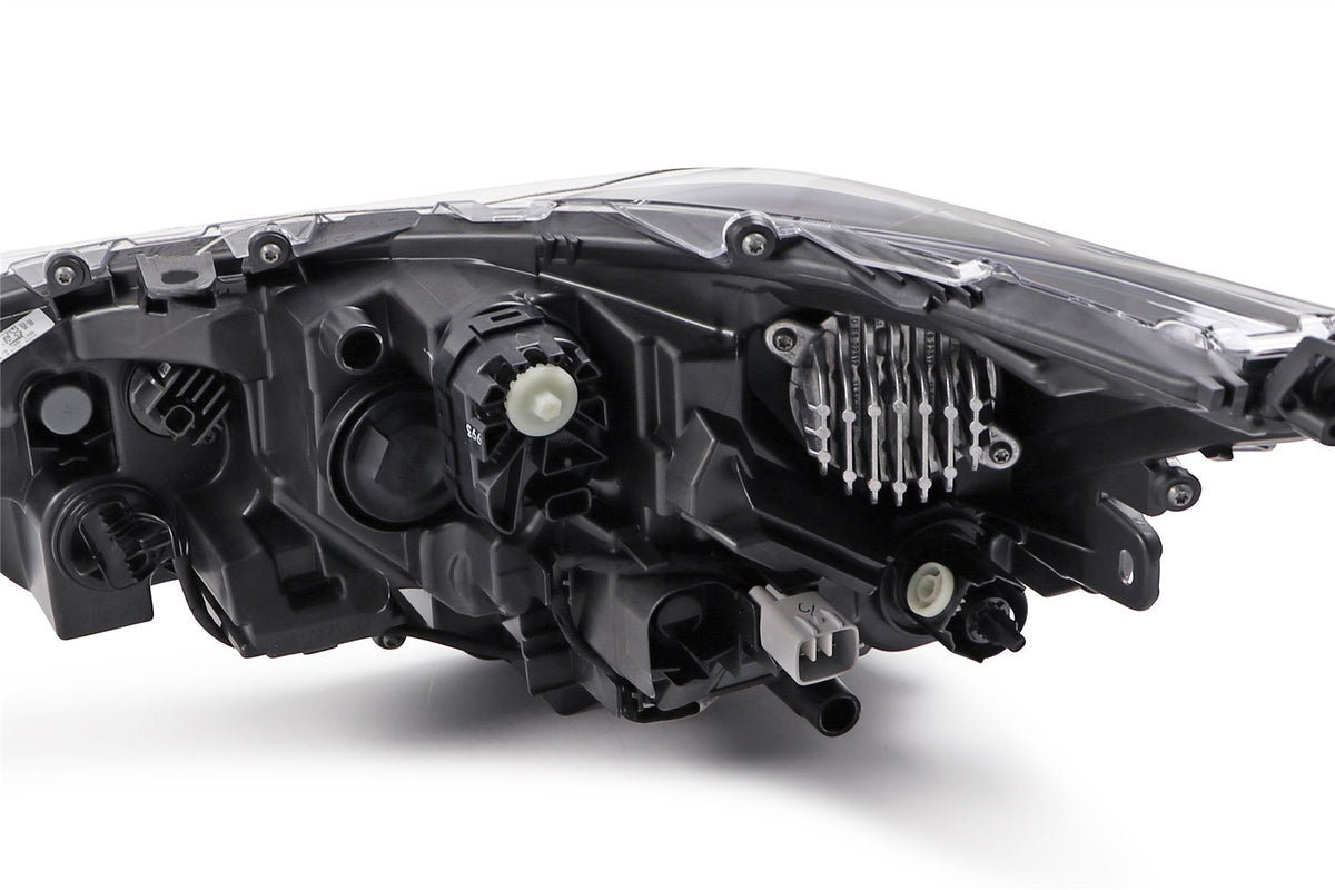 Toyota Corolla Right Headlight, Valeo OEM, OEM 8111002T10 - View 9