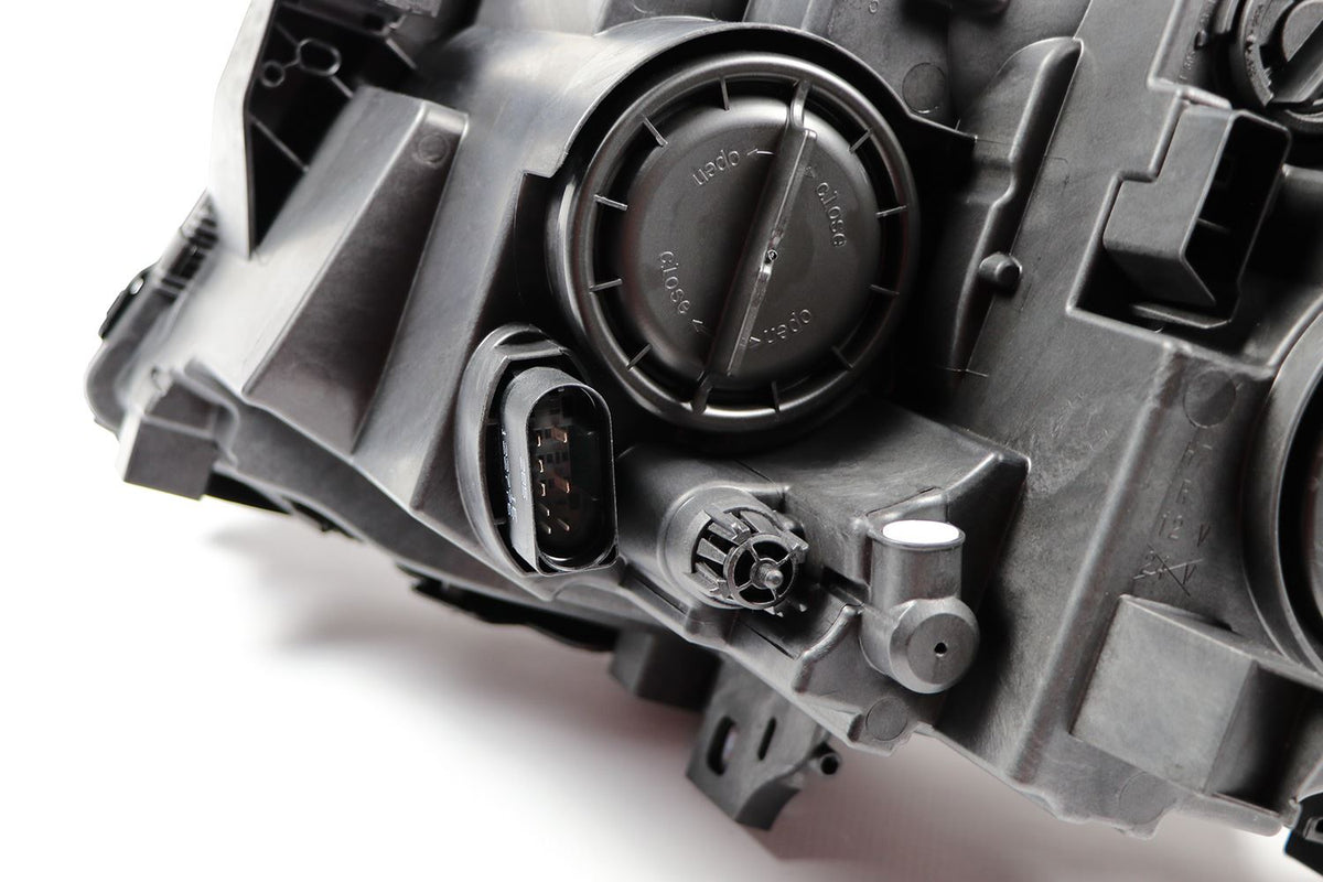 Mercedes-Benz GLA Right Headlight, Magneti Marelli OEM, OEM A1568200661 - View 5