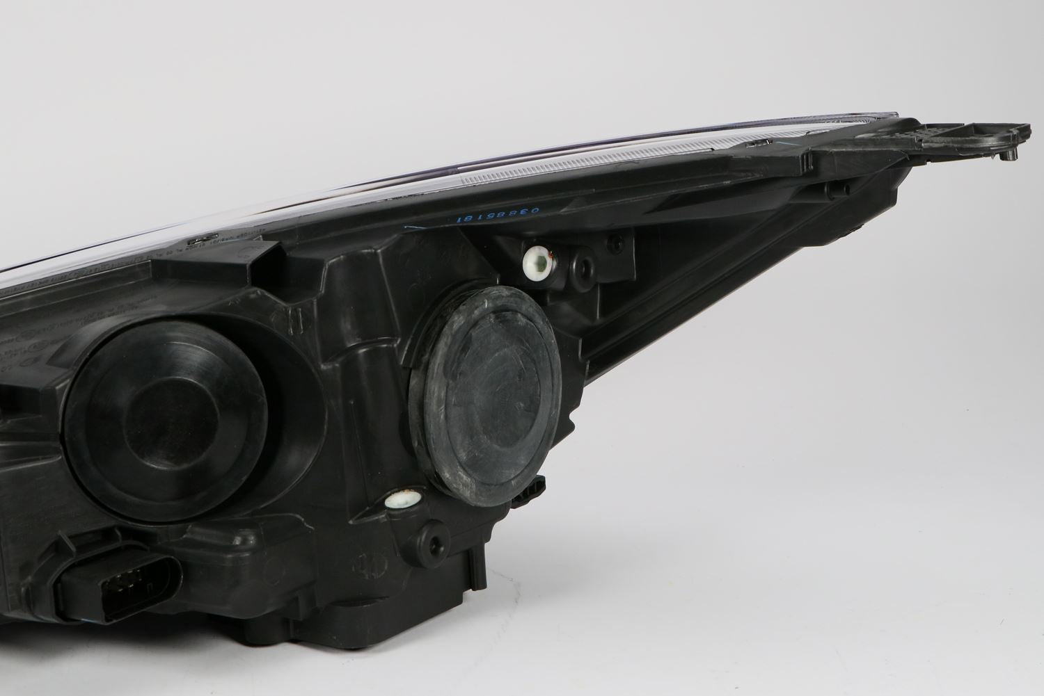 Hella Right Headlight for Ford, OEM quality, OEM 1866237 - View 7