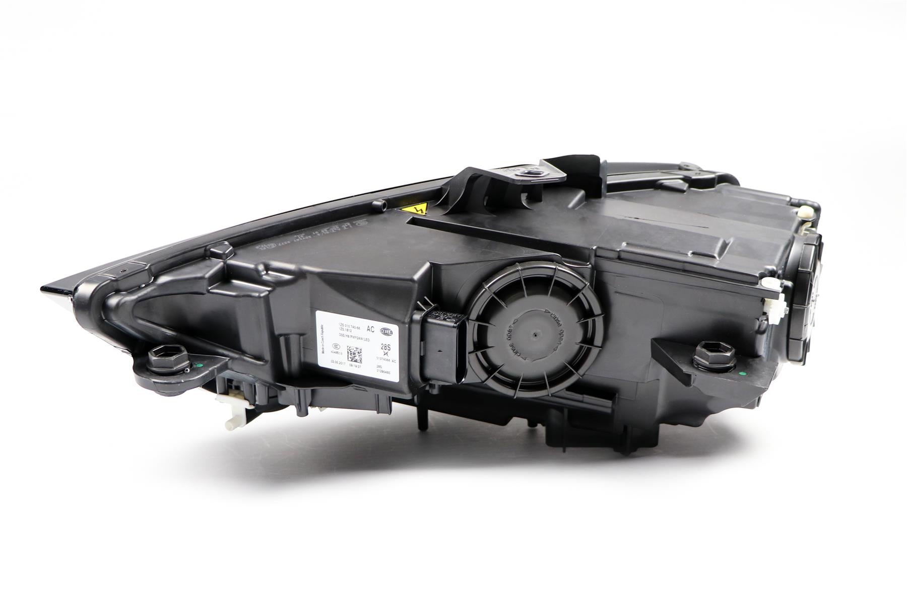 Hella Bi-Xenon AFS Right Headlight for Audi, OEM quality, OEM 8V0941754 - View 4