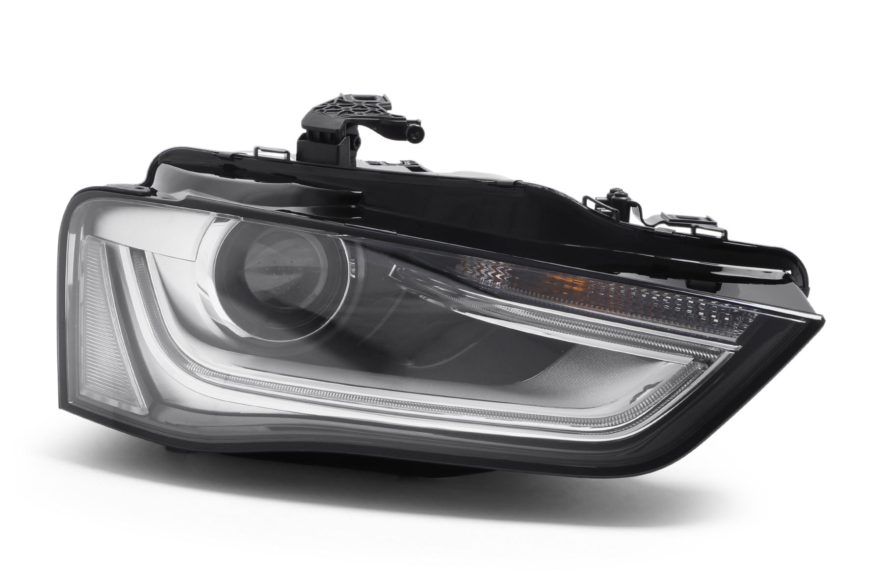 Audi A4 B8 Right Headlight, Magneti Marelli OEM, OEM 8K0941044A, MPN MHL7811
