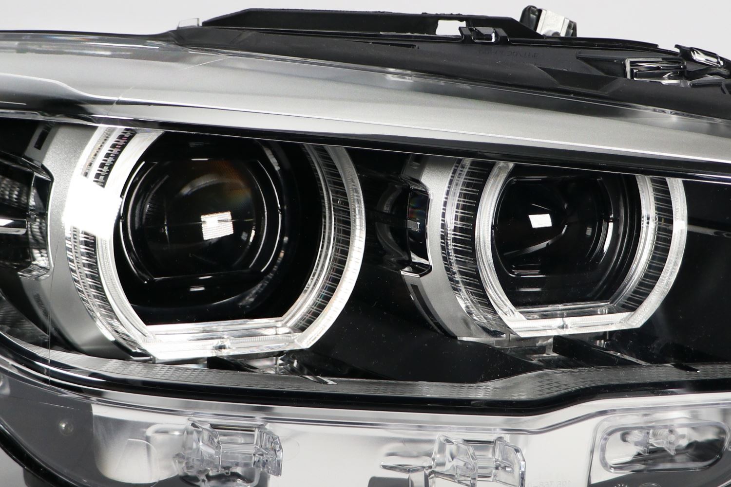 BMW 1 Series Right Headlight, Hella OEM, OEM 63117414148 - View 12