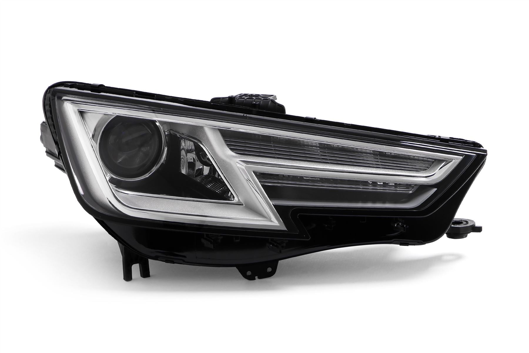 Audi A4 B9 Right Headlight, Magneti Marelli OEM, OEM 8W0941044A, MPN MHL8821