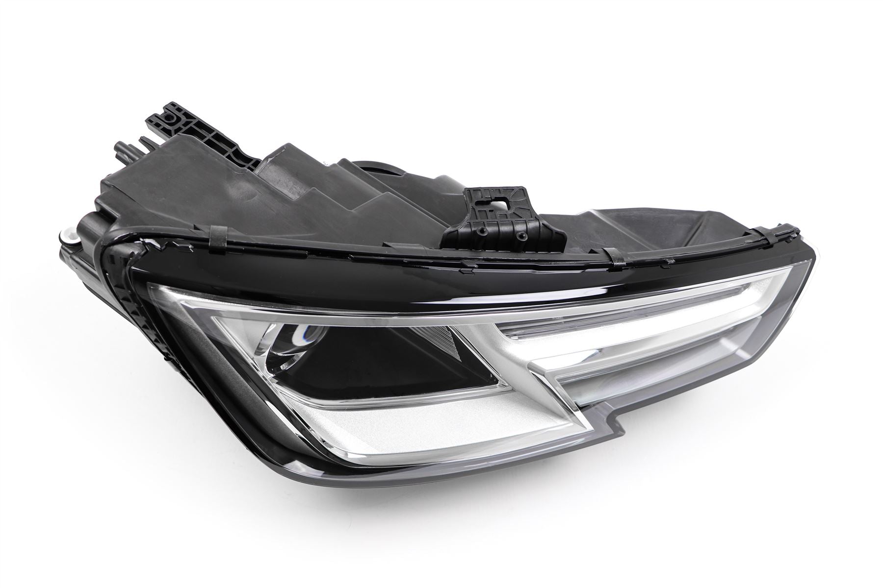 Audi A4 B9 Right Headlight, Magneti Marelli OEM, OEM 8W0941044A - View 11
