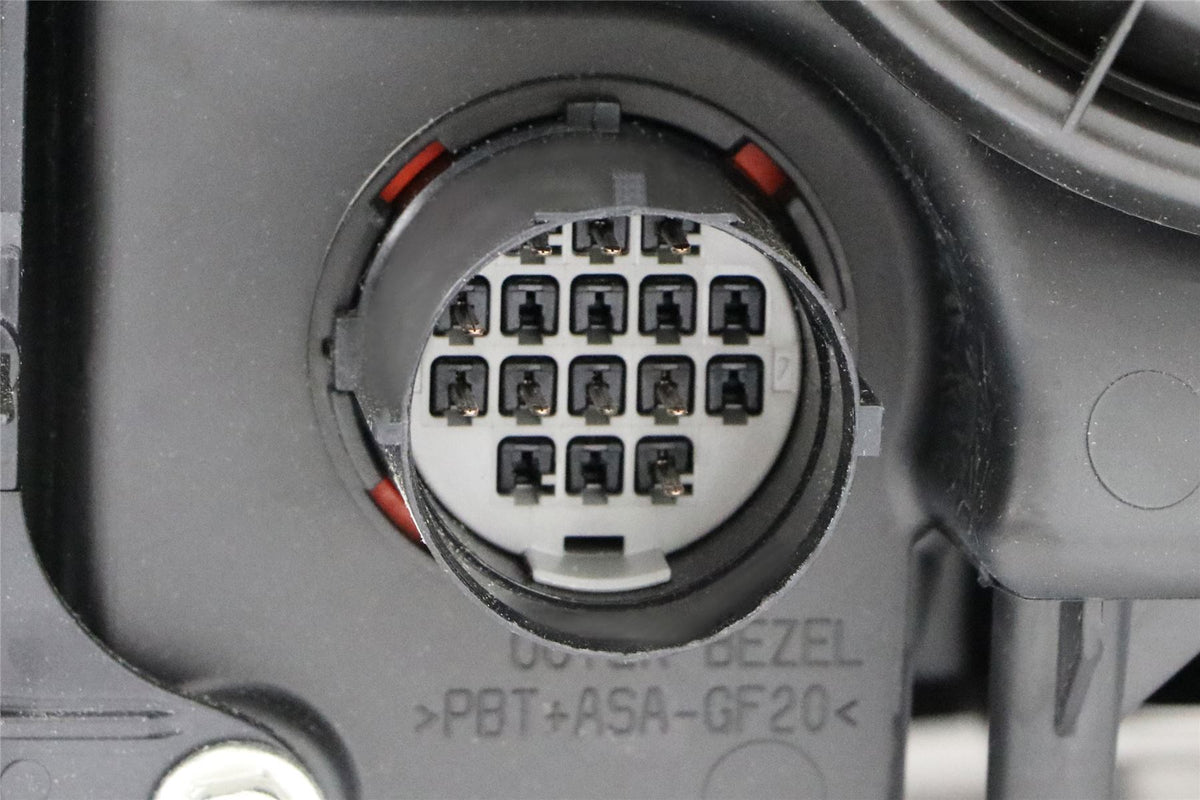 Hella Bi-Xenon Left Headlight for Land Rover, OEM quality, OEM XBC502270LZN - View 11