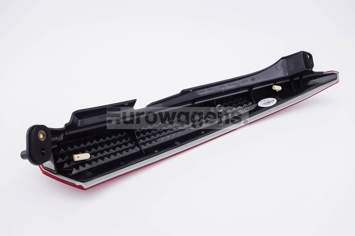 Hella Right Rear Light for Volvo, OEM quality, OEM 30698142 - View 3