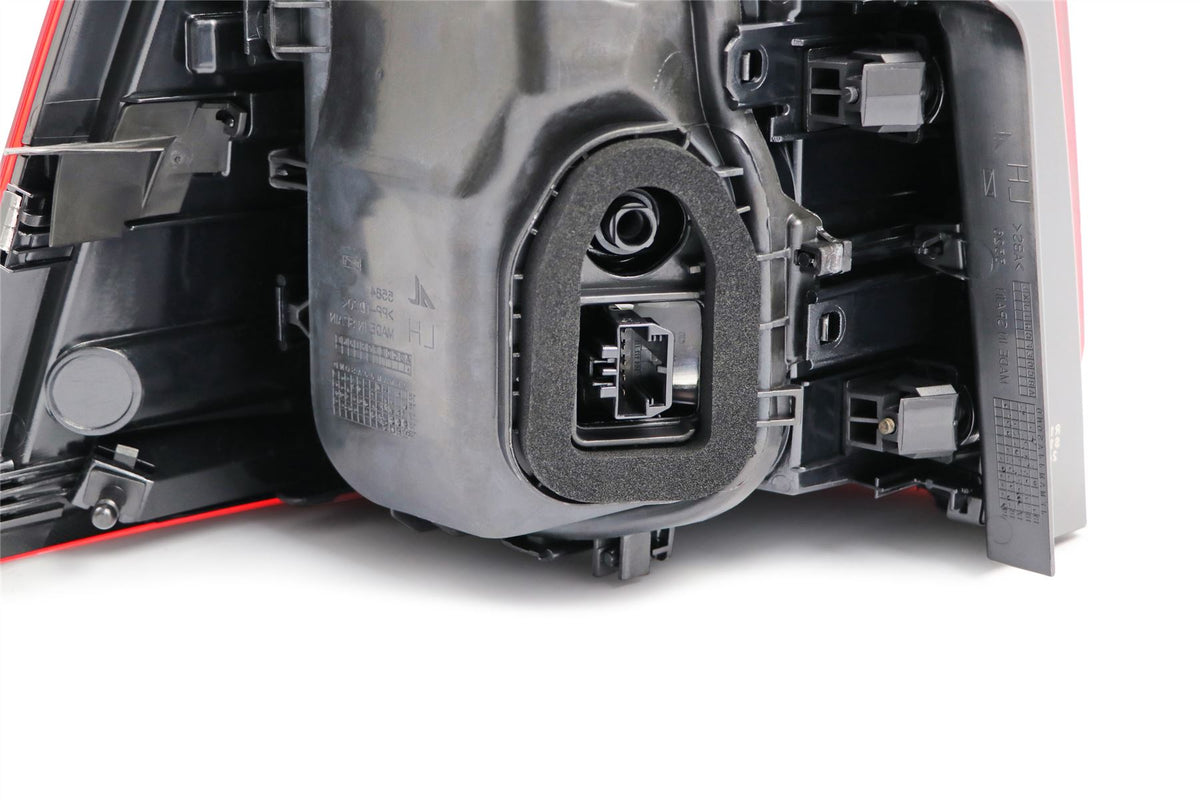 Volkswagen Sharan Right Rear Light, Magneti Marelli OEM, OEM 7N0945208 - View 2