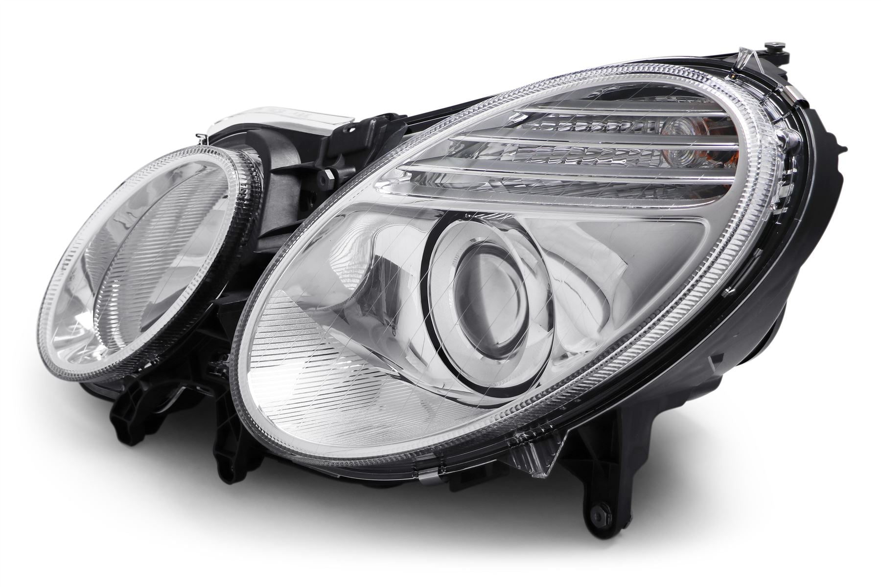 Hella Bi-Xenon Left Headlight for Mercedes-Benz, OEM quality, OEM 211 820 49 61 - View 7