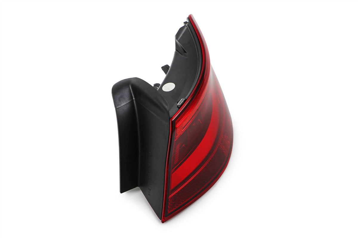 Audi A3 Right Rear Light, Magneti Marelli OEM, OEM 8V3945096B - View 11