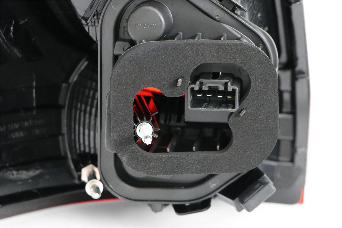 Ford Grand C-Max Right Rear Light, Valeo OEM, OEM 1686888 - View 11