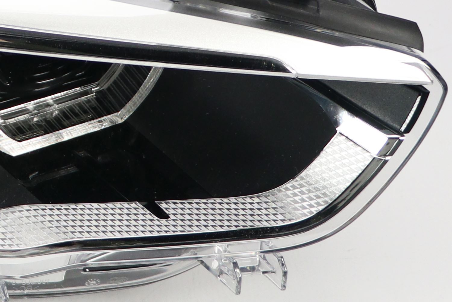 BMW 1 Series Right Headlight, Hella OEM, OEM 63117414148 - View 7