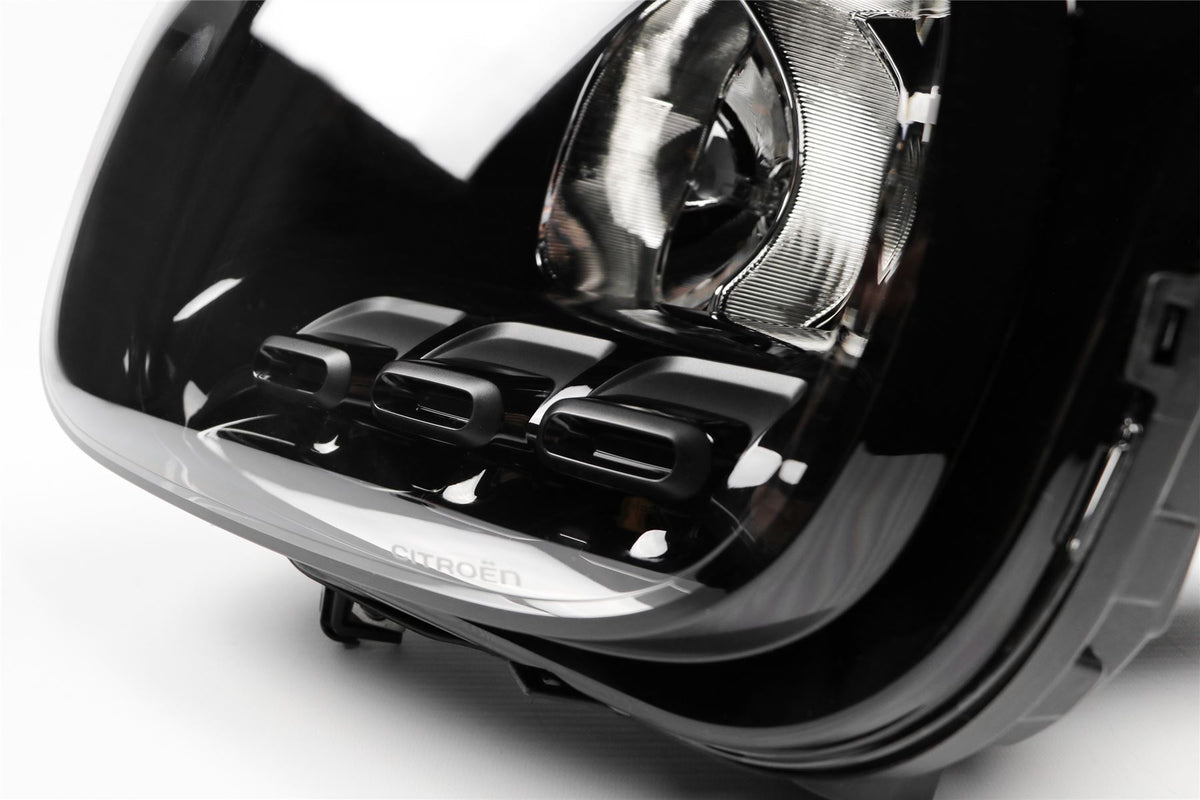 Citroen C3 Aircross Left Headlight, Valeo OEM, OEM YQ00015080 - View 2
