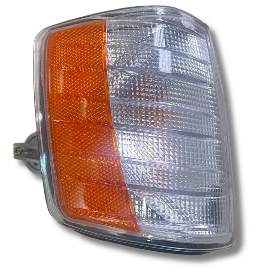 Front Indicator Right - for Mercedes-Benz | Eurowagens