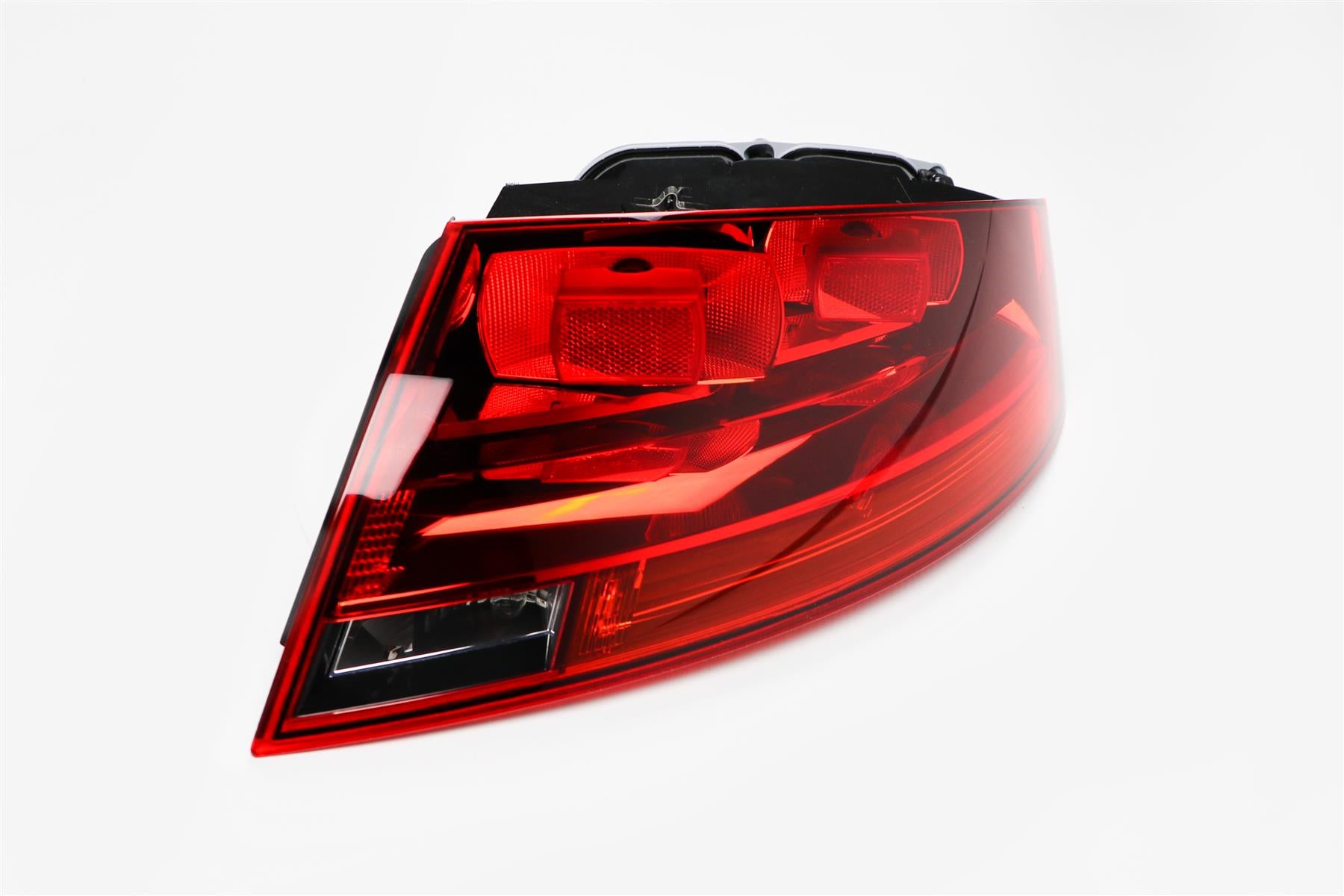 Audi TT Right Rear Light, Magneti Marelli OEM, OEM 8J0945096C - View 11