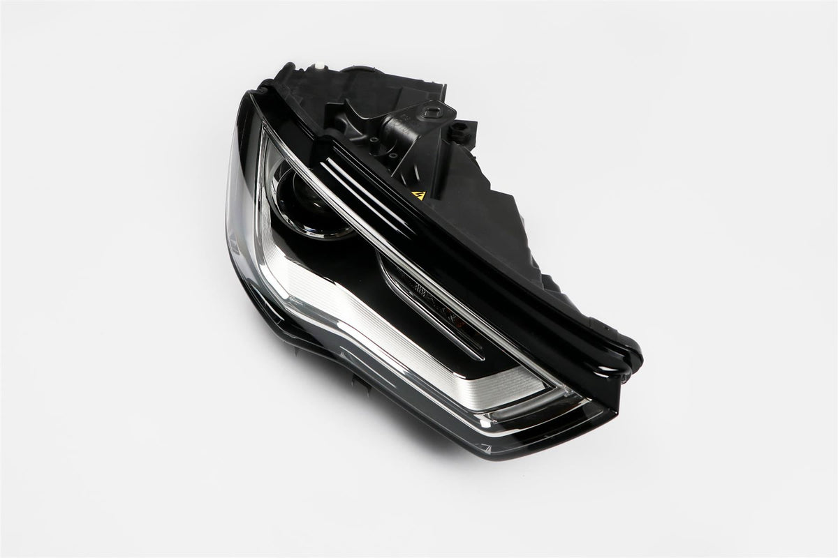Hella Bi-Xenon AFS Right Headlight for Audi, OEM quality, OEM 8V0941754 - View 2