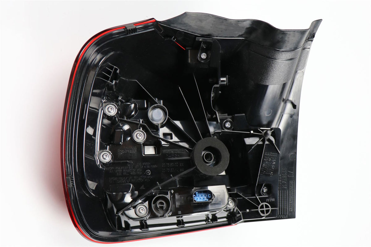 Mercedes-Benz GLA Right Rear Light, Magneti Marelli OEM, OEM A1569069800 - View 6